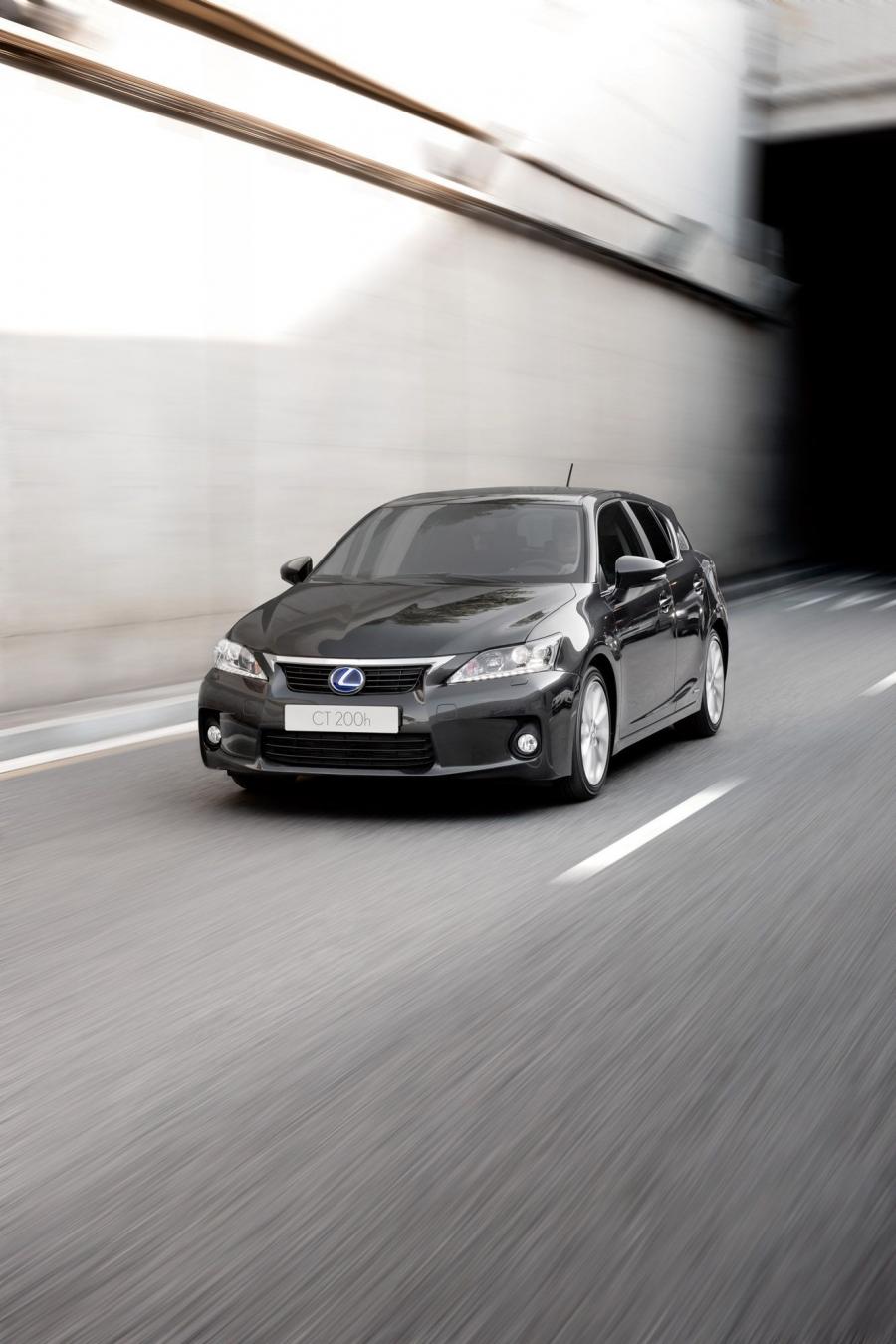  Lexus CT200h 2010 года  (фото 102 из 266)